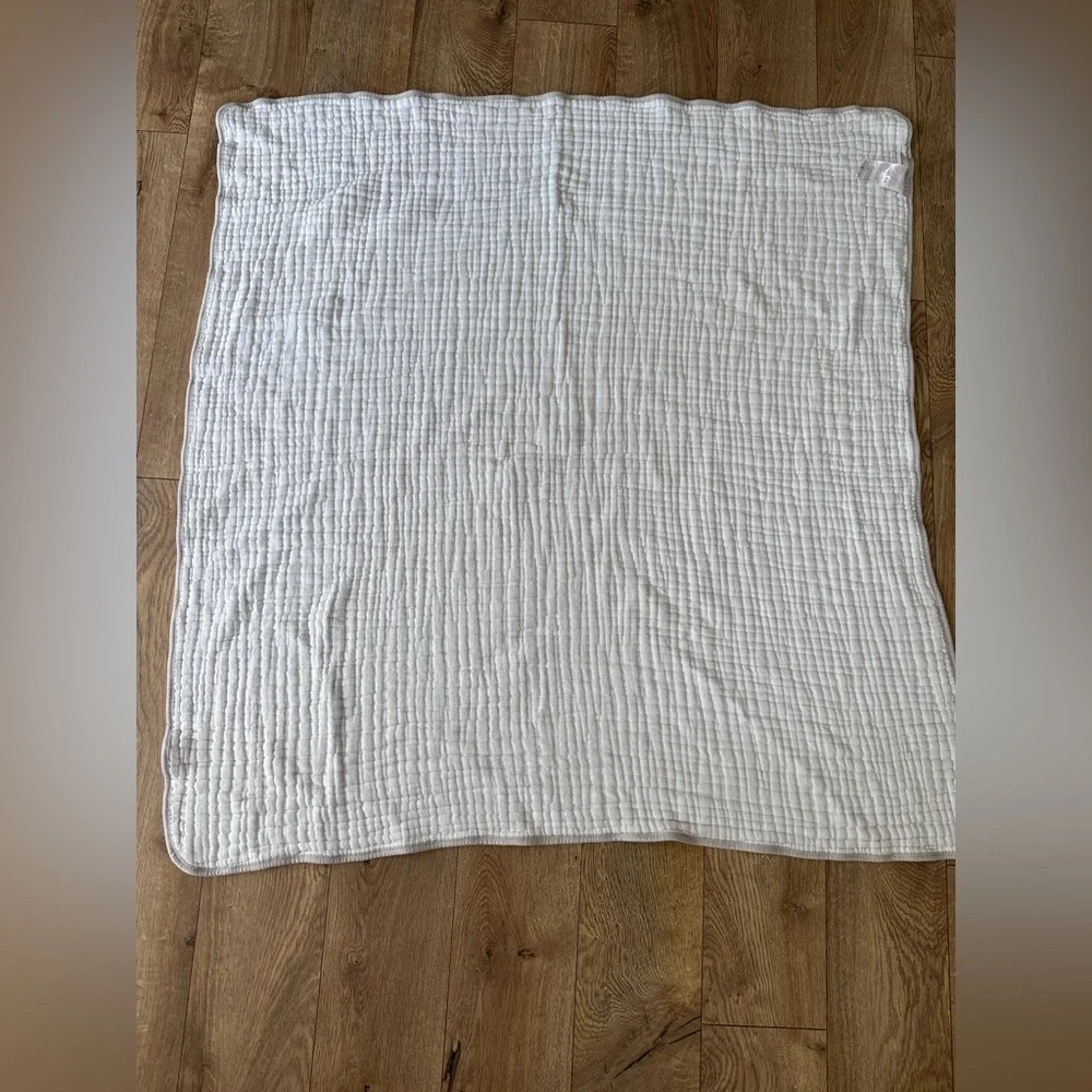 Aden + Anais Cotten Muslin Dream Blanket with Tan Grey White Diamonds 45” x 45”